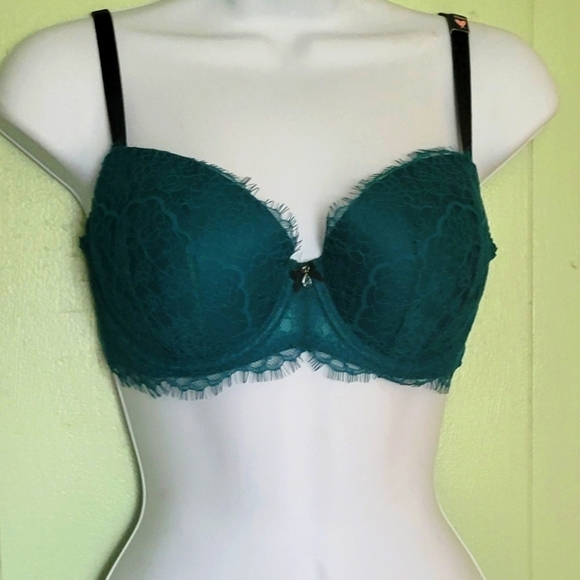 Victoria's Secret lightly lined lace & velvet demi bra size 32EE NWT - Picture 1 of 7